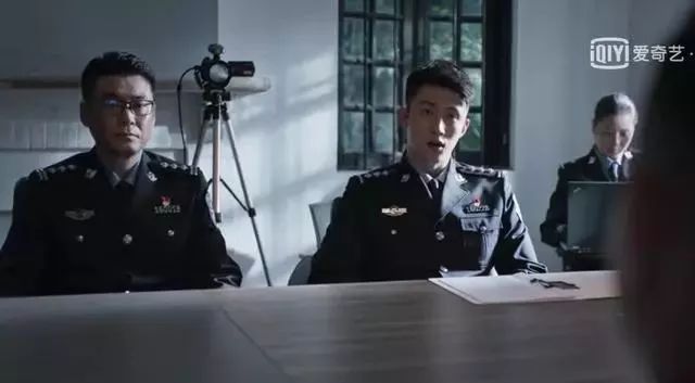 局中局：比赛中的战术布置和心理战