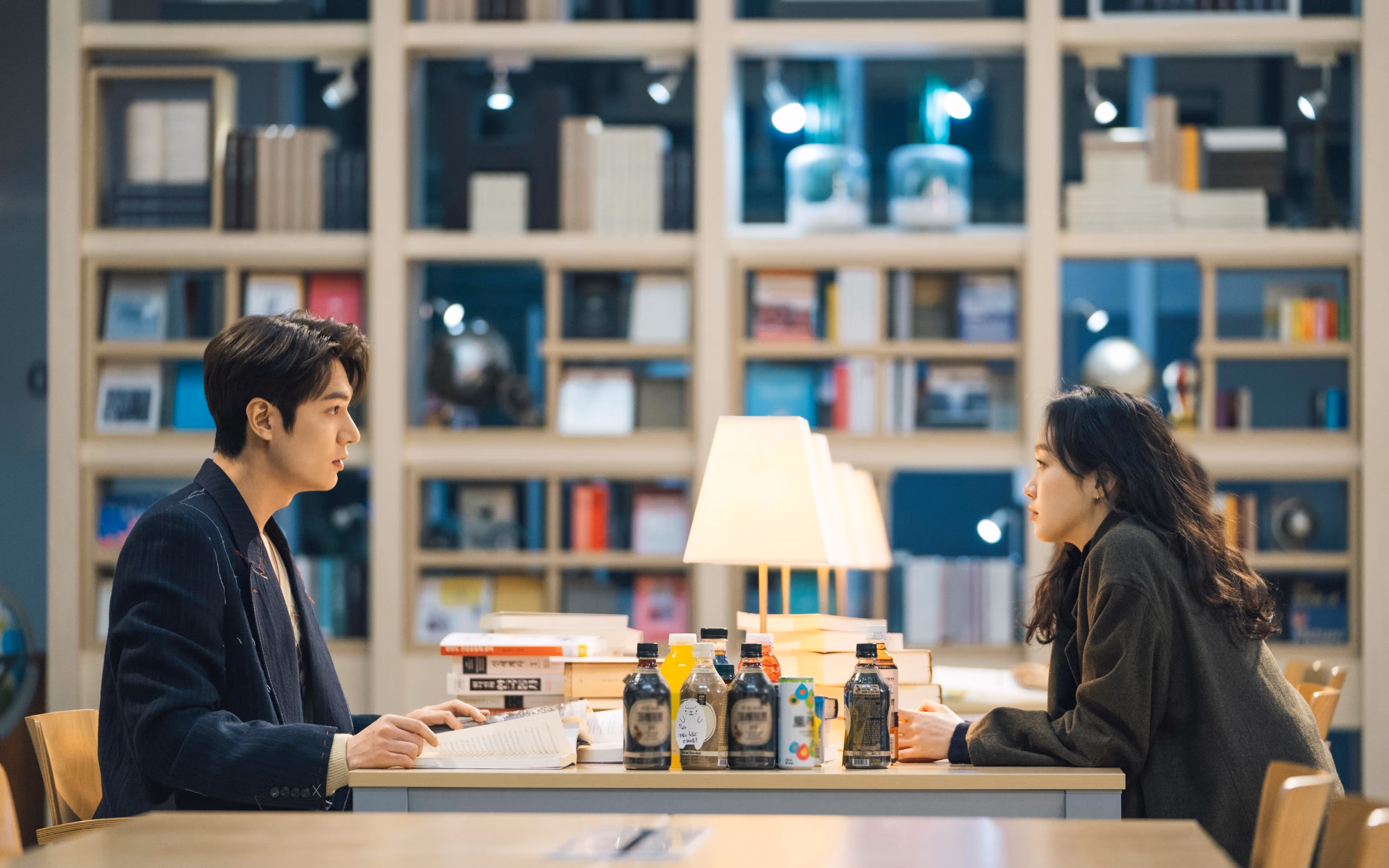 b体育平台-意甲激烈较量，比分1-1，场上快节奏，成功传球率86%，抢断成功率74%