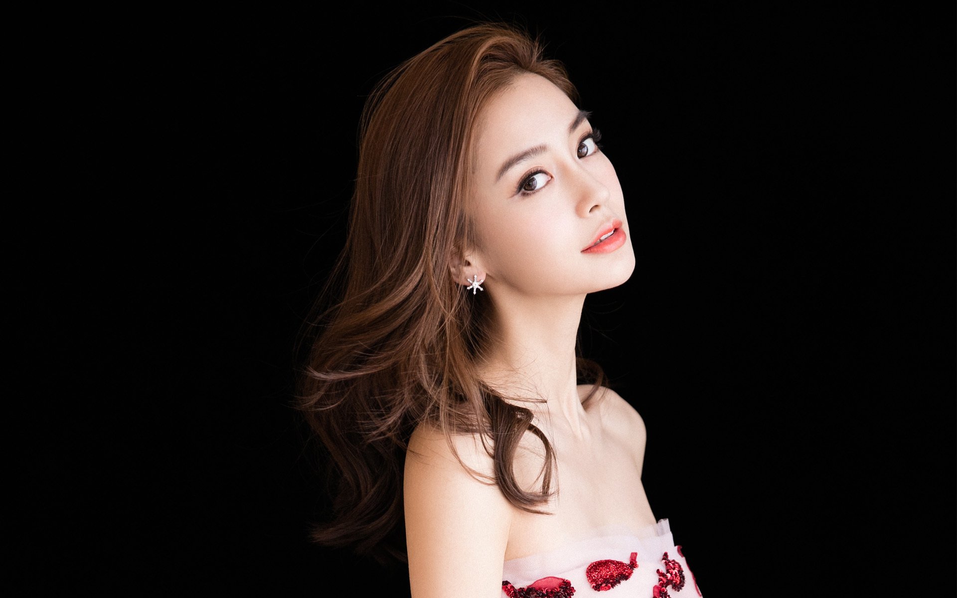 泰国女足队勇于冲锋,取得战胜,泰国女足门将