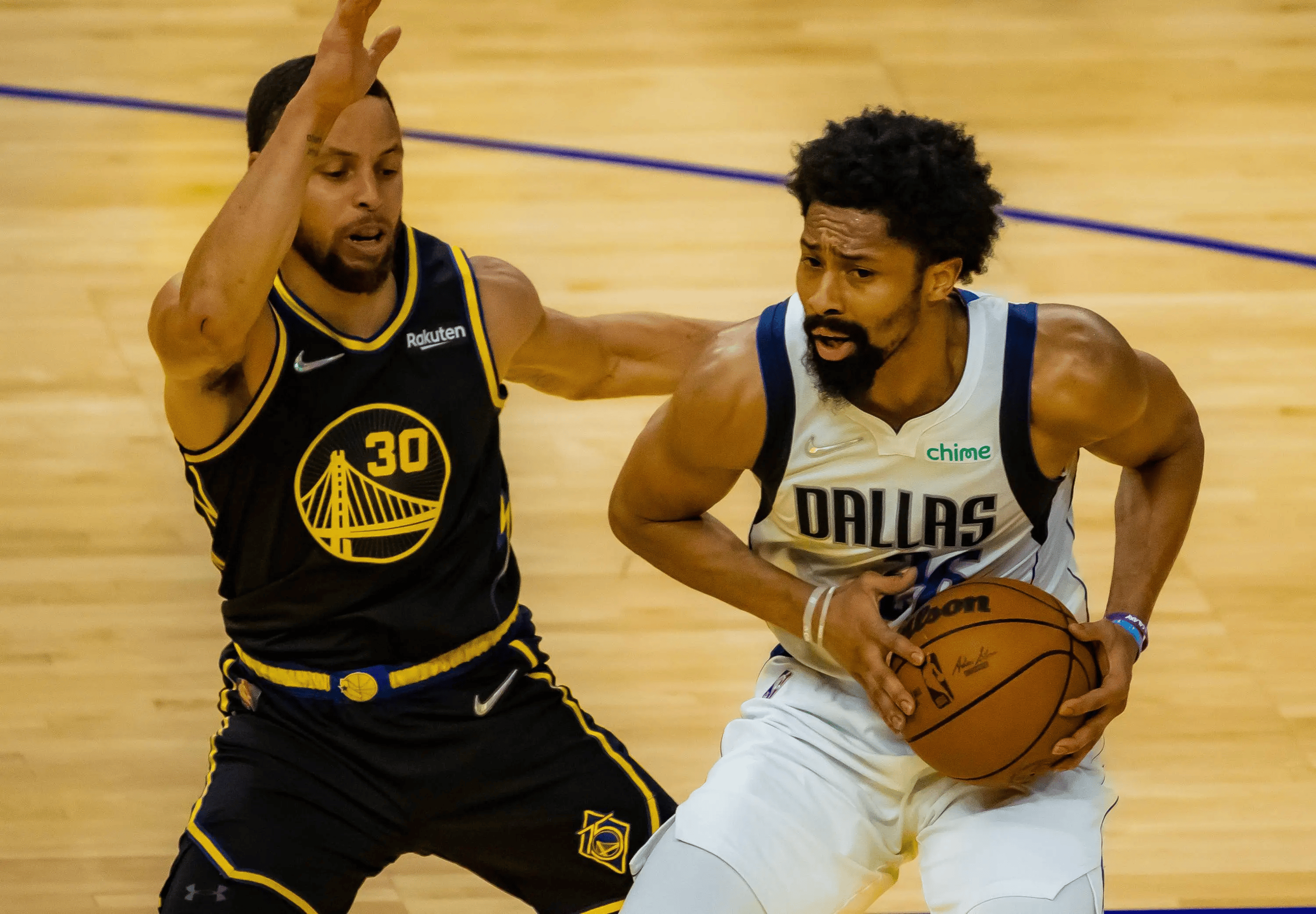 火箭vs勇士:西部的巅峰对决 火箭vs勇士:西部的巅峰对决