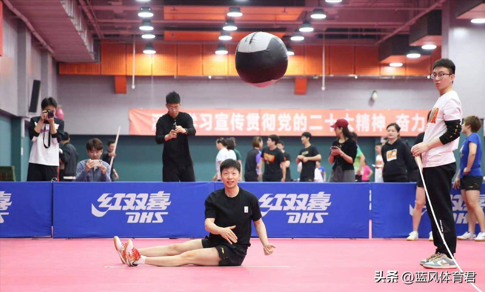 包含B体育：精神与体能的双重挑战：运动员的成长过程的词条