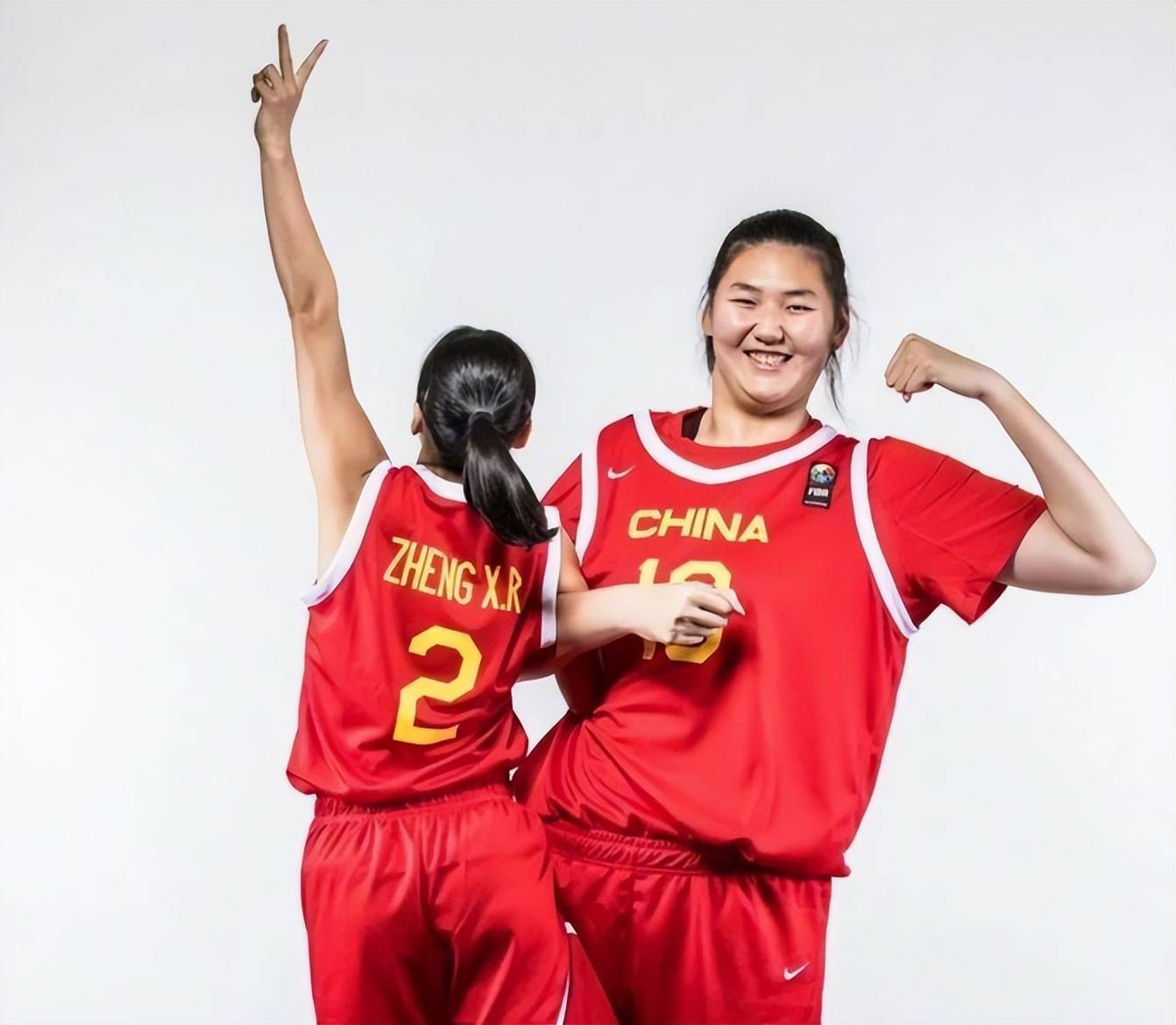 关于B体育官方网址：现役球星专访：分享篮球故事，传递正能量的信息