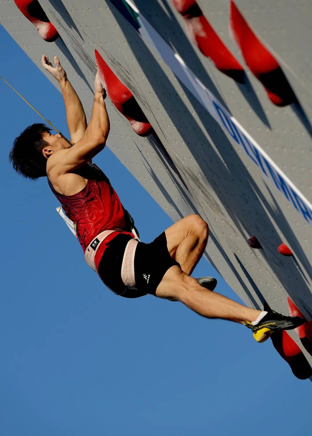 B体育官方网址：WCBA联赛的赛场医疗团队：为球员提供及时的医疗保障的简单介绍