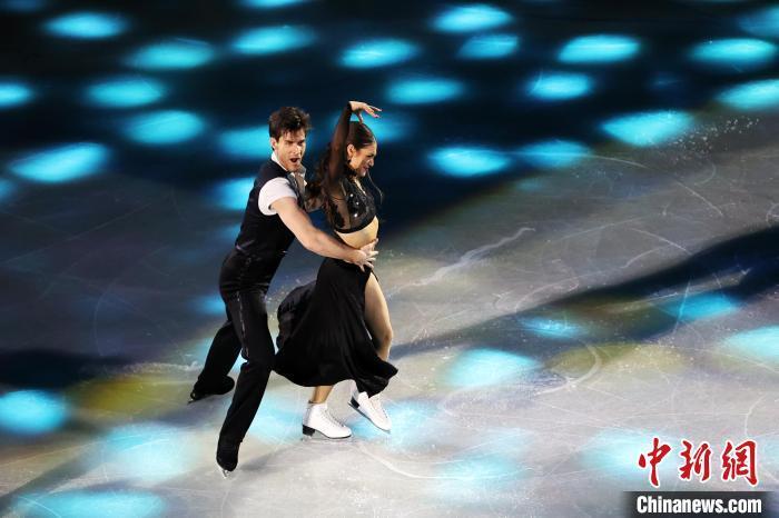 B体育:花样滑冰世锦赛，冰上芭蕾美轮美奂的简单介绍