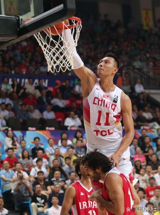 B体育官方网址：中国男篮历史上的经典胜利：回顾那些让我们热血沸腾的比赛的简单介绍