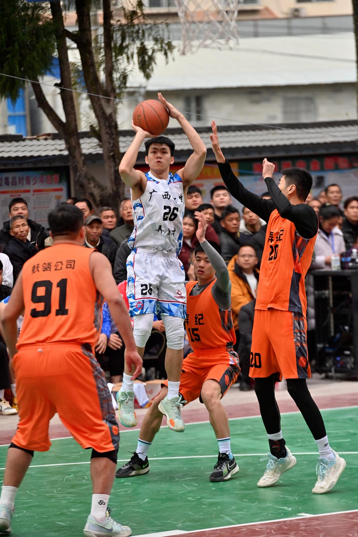 B体育官方网址:篮球公益,捐赠篮球器材真的能改变乡村孩子的命运吗?的简单介绍 B体育官方网址:篮球公益,捐赠篮球器材真的能改变乡村孩子的命运吗?的简单介绍