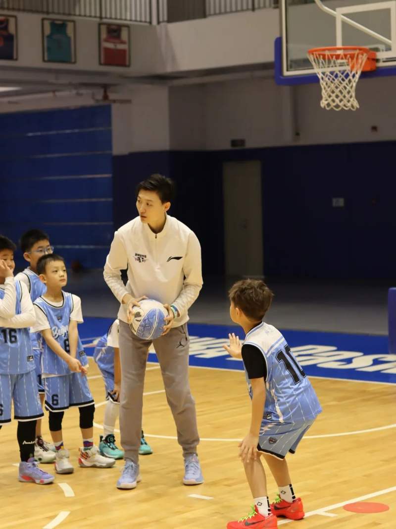 B体育官方网址:中国篮球青训营成果初显,年轻球员潜力无限的简单介绍 B体育官方网址:中国篮球青训营成果初显,年轻球员潜力无限的简单介绍