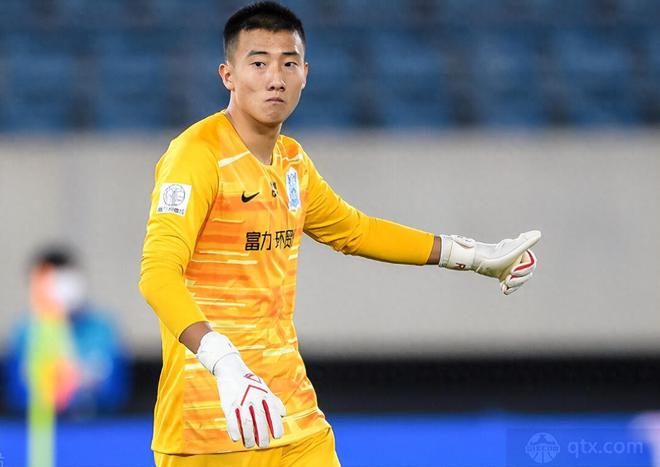 B体育平台:年轻门将韩佳奇:刻苦训练,提升技术水平的简单介绍 B体育平台:年轻门将韩佳奇:刻苦训练,提升技术水平的简单介绍