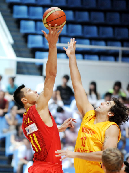 包含B体育官方网址：篮球主题的摄影比赛：用镜头记录篮球的精彩瞬间的词条