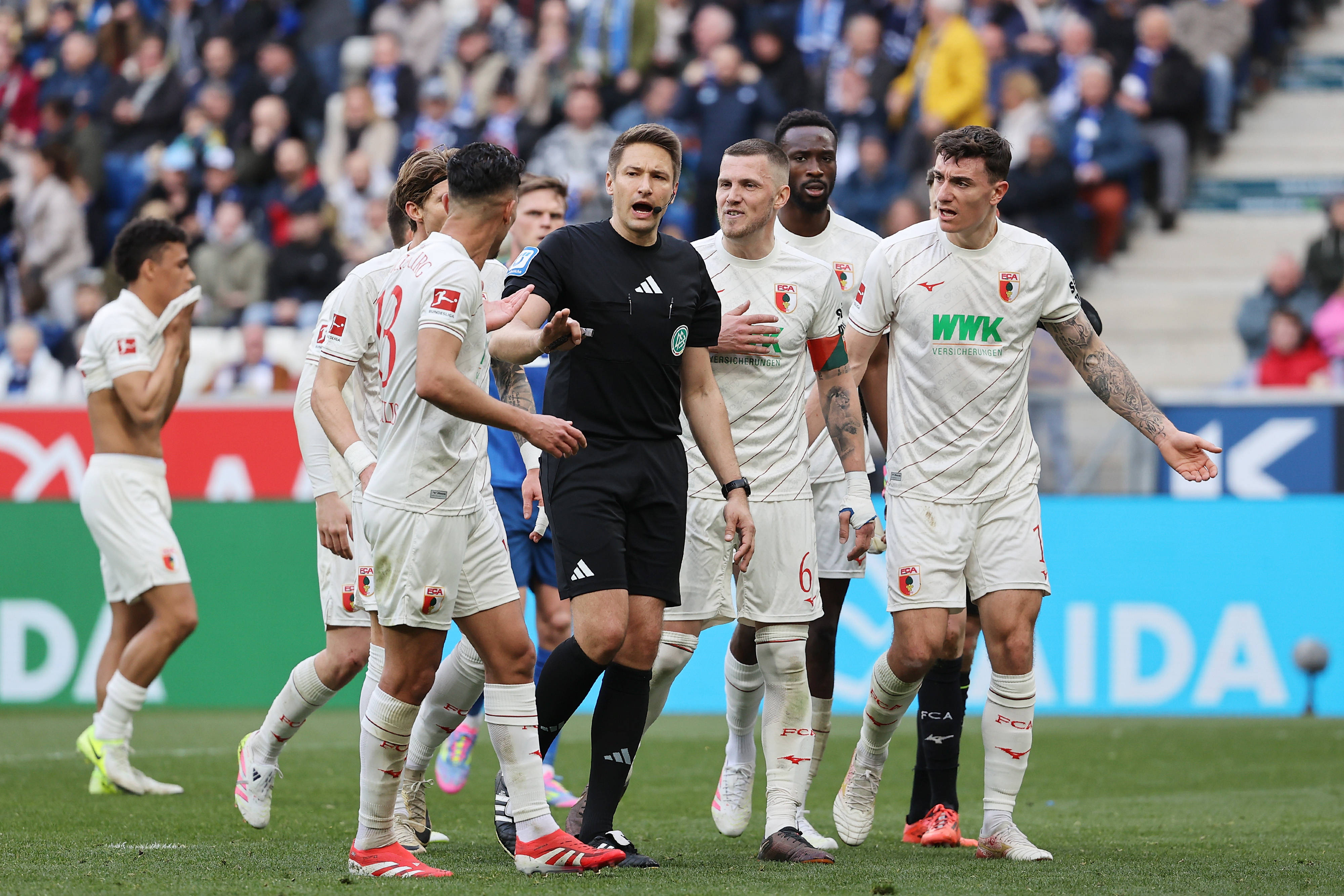 B体育官方网站:德甲的明星球员与家乡俱乐部的关系的简单介绍