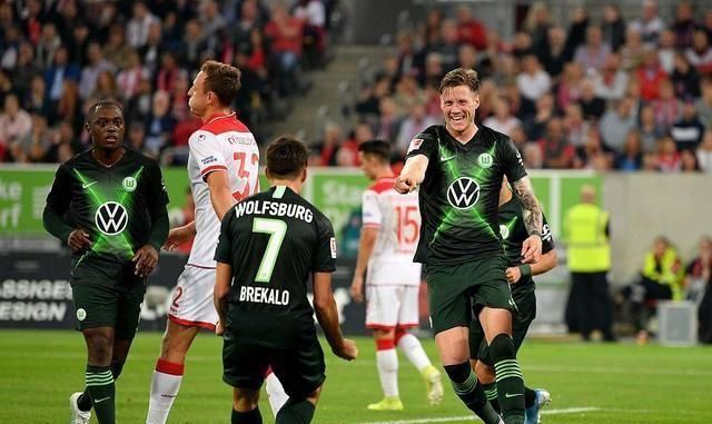 包含B体育官方网站：德甲罗斯托克的进攻风格与战术演变的词条