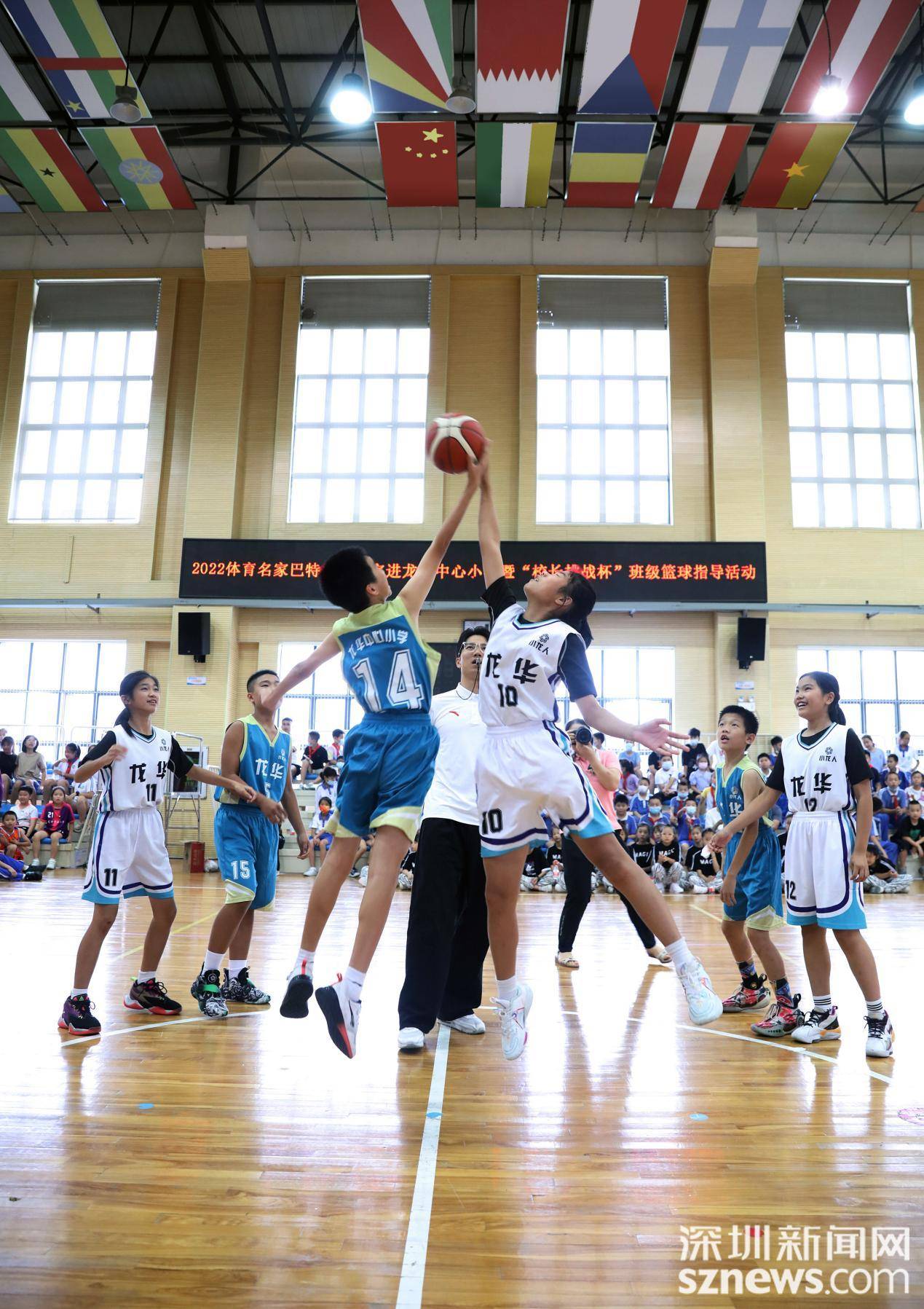 包含B体育官方网址：篮球公益活动走进山区：为孩子们带去希望和快乐的词条