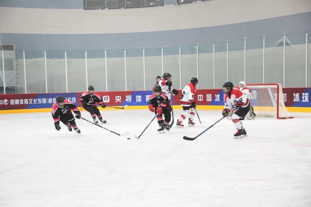 B体育下载-关于B体育:冰球赛中的经典对决，回顾历史上的名局的信息